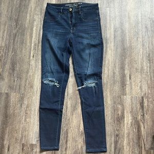 Sky high Jegging with busted knee